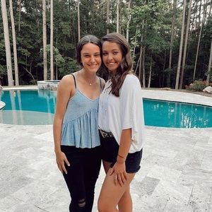 Meet your Posher, Abigail